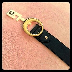 Anne Klein wide fashion belt